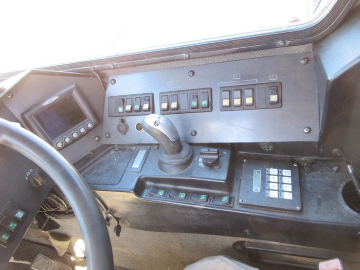 2014-link-belt-atc-3275-image-9