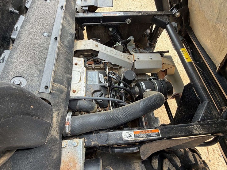 2022-kubota-rtv520-image-18