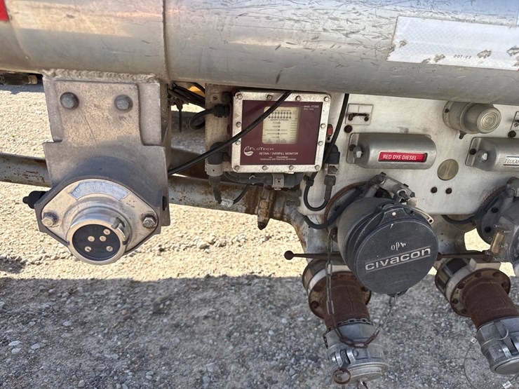 #42730-•-1996-weld-it-s/a-5400gal-fuel-trailer-1w9t23269tl010011-inv#-42730-image-36