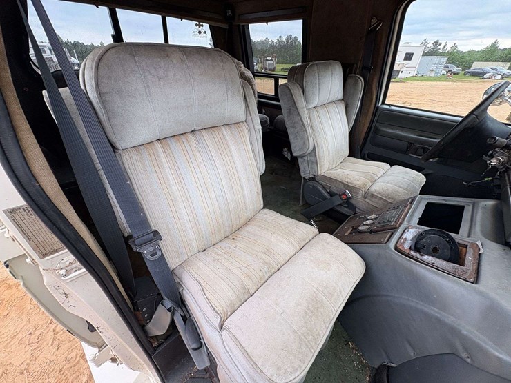 1992-ford-e350-image-26