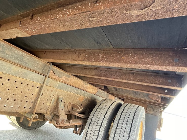 #3278-•-2017-isuzu-n-series-straight-truck-(has-wi-title)-image-33