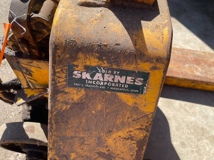 #1817-•-barrett-pallet-jack-image-7