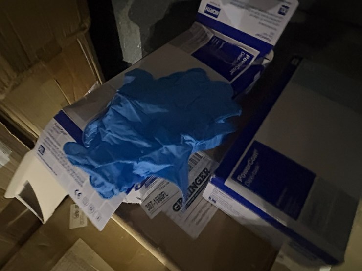 #42114-•-lot-of-miscellaneous-gloves-&-toner-cartridges-image-10