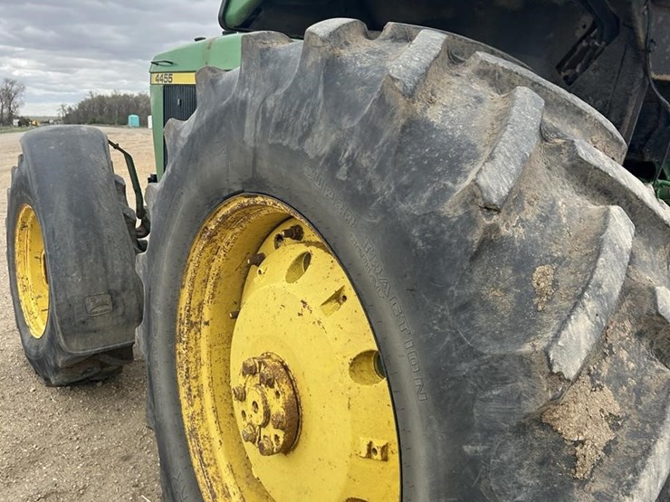 john-deere-4455-image-21