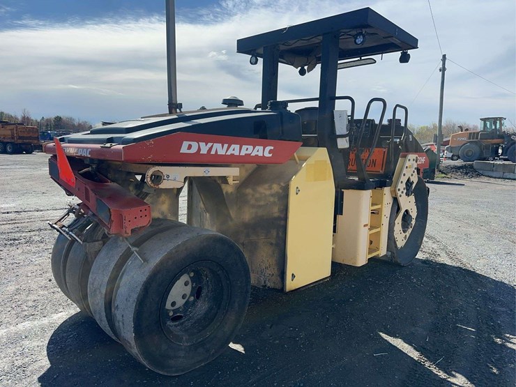 2005-dynapac-cc422hf-image-5