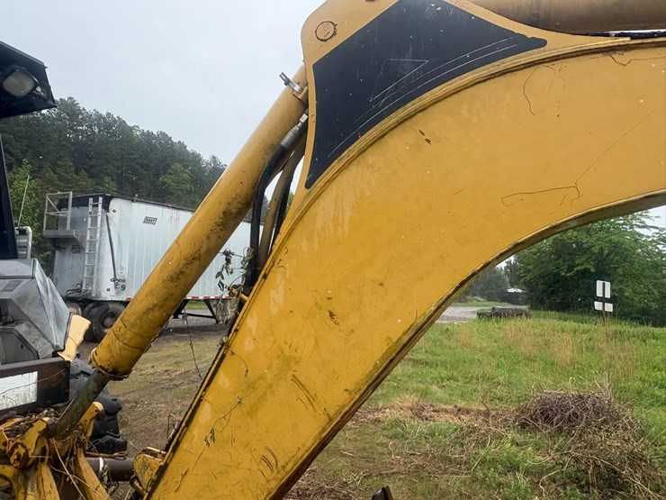 caterpillar-416b-image-35