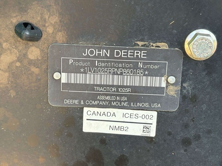2025-john-deere-1025r-image-30