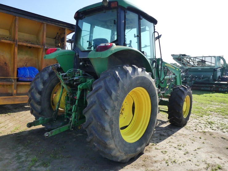john-deere-6715-image-3