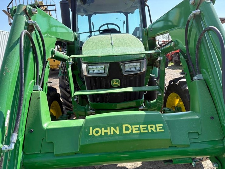 2024-john-deere-5060e-image-7