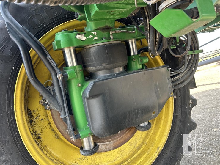 2020-john-deere-r4045-image-56