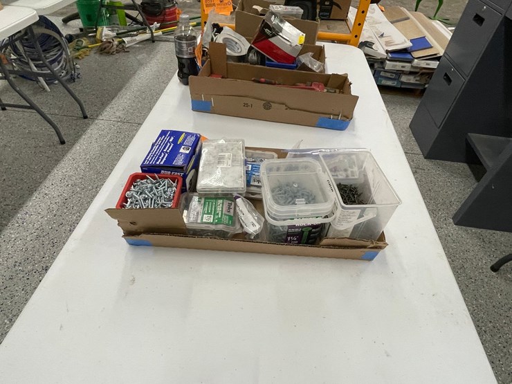 #8599-•-assortment-of-screws-image-7