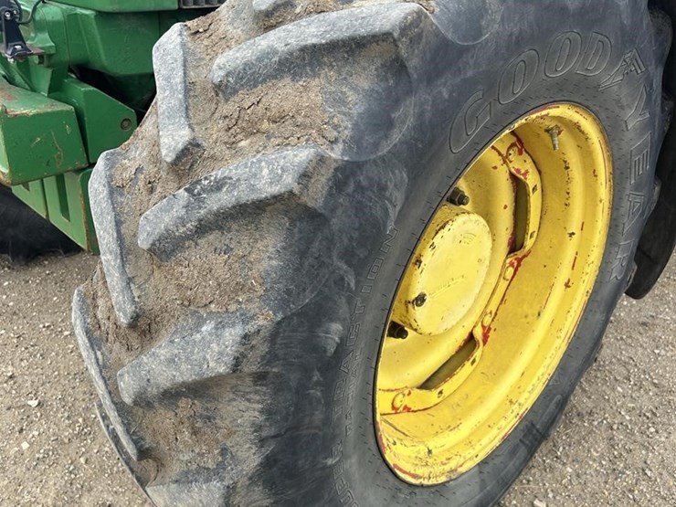 john-deere-4455-image-11