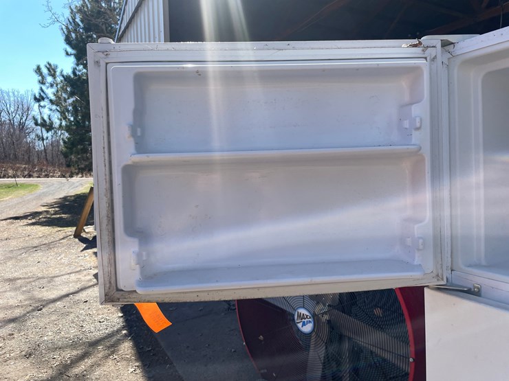 #1884-•-whirlpool-refrigerator-freezer-image-6