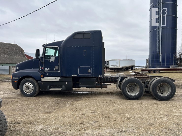 1999-kenworth-t600-image-8