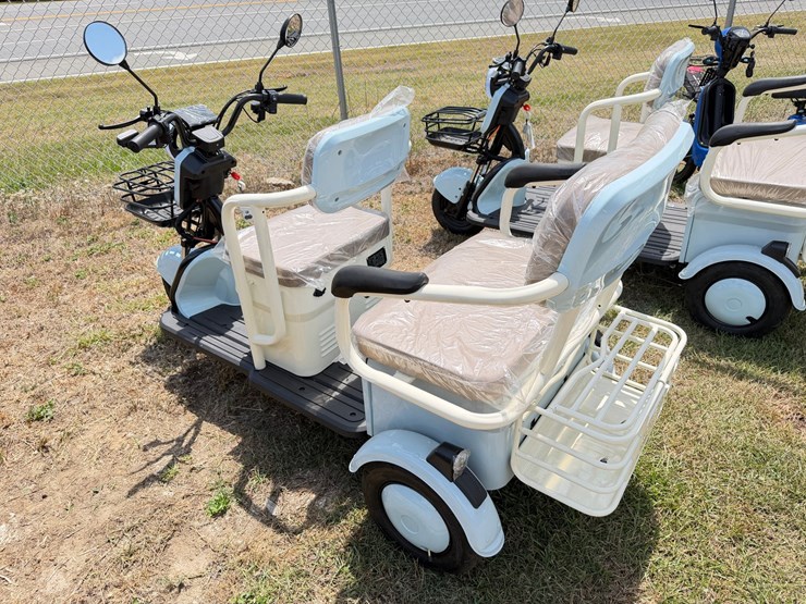 #588-•-electric-tricycle-mini-golf-cart-image-3