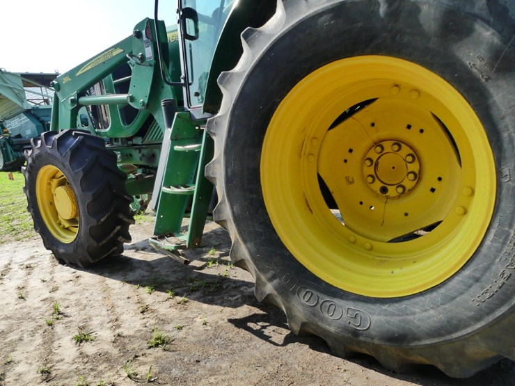 john-deere-6715-image-8