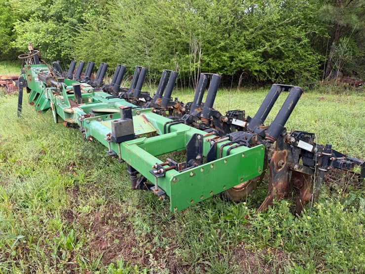 #504-•-unverferth,-model-330---12-row-ripper/stripper-tiller-image-4
