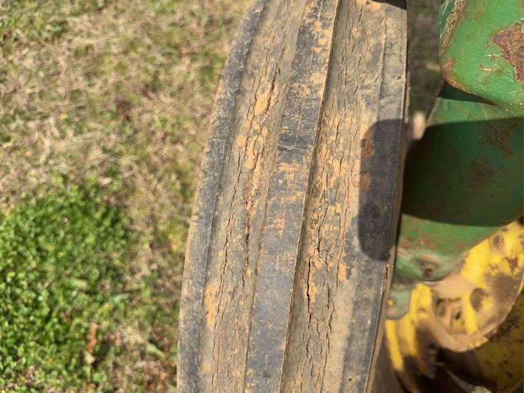 john-deere-b-image-16