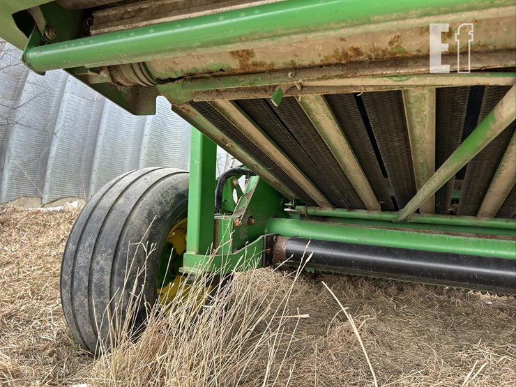 2002-john-deere-567-image-23