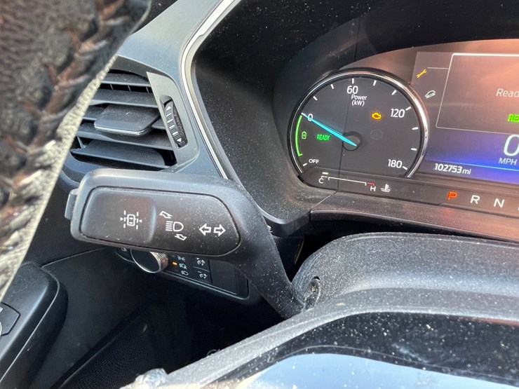 2021-ford-escape-image-44