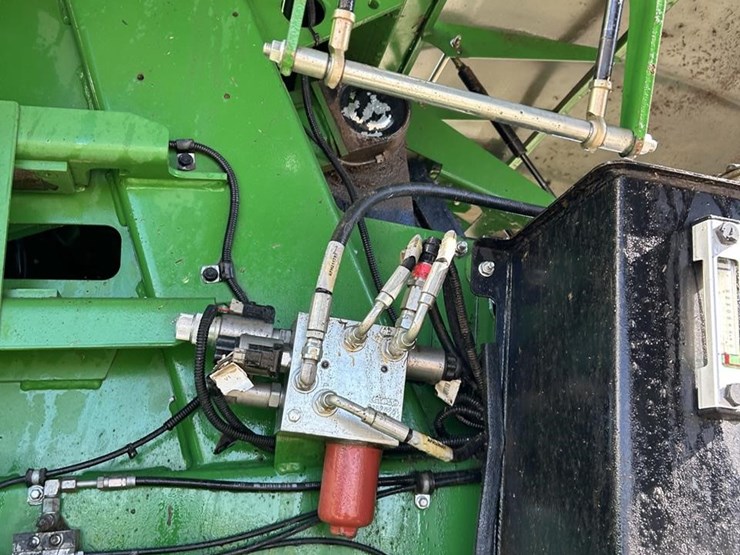 2016-john-deere-l340-image-84