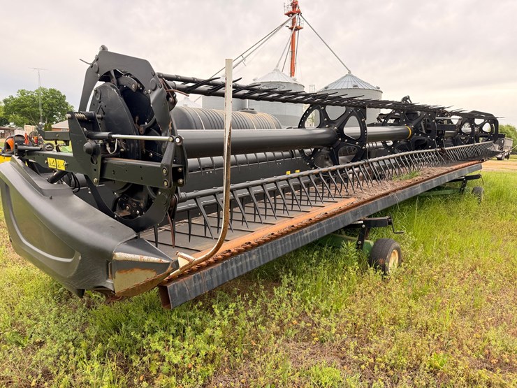 #528-•-2014-macdon-35-foot-platform-head-image-8