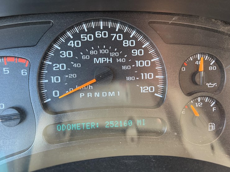 2006-chevrolet-silverado-2500-pickup-image-55