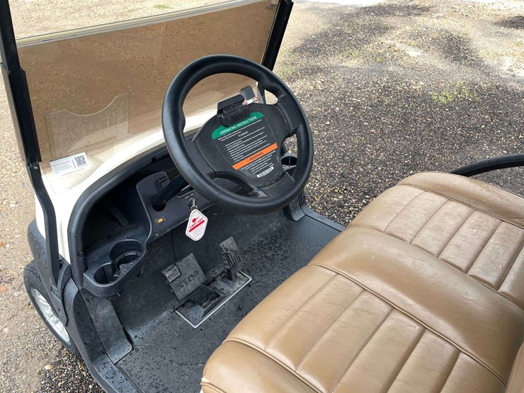 2022-club-car-tempo-2-passenger-48-volt-golf-cart-with-charger-image-8