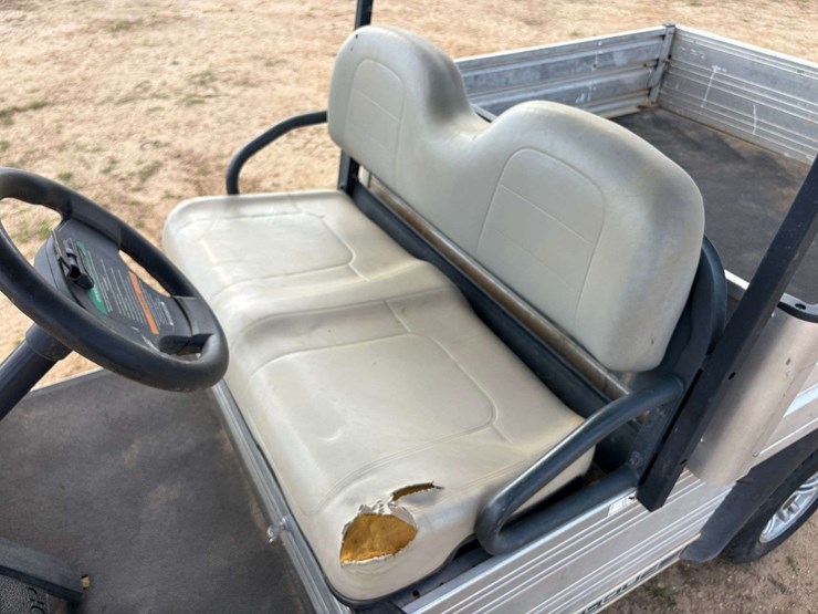 carryall-502-2-seater-gas-golf-cart-w/-dump-bed-image-15