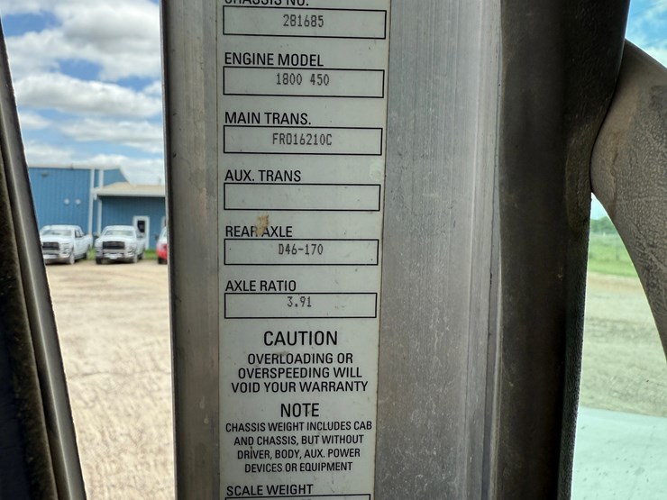 2011-kenworth-t800-image-13