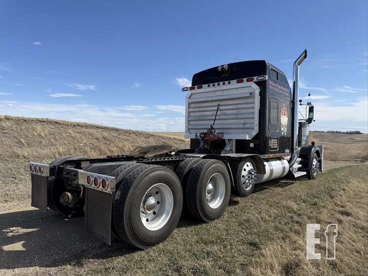 2001-kenworth-w900-image-3
