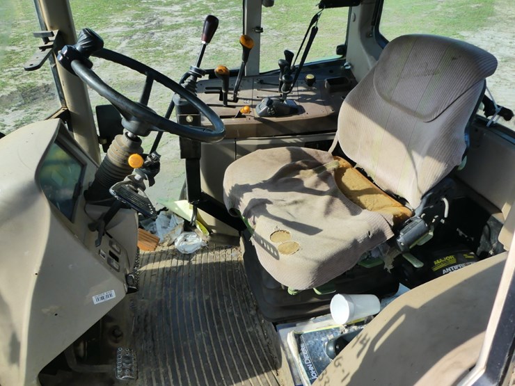john-deere-6715-image-11