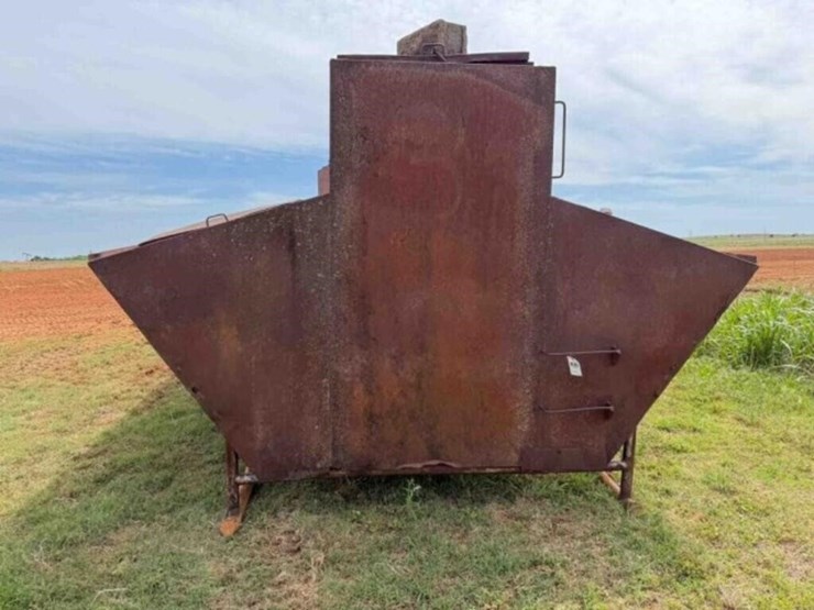 12’x7’-steel-self-feeder-image-1