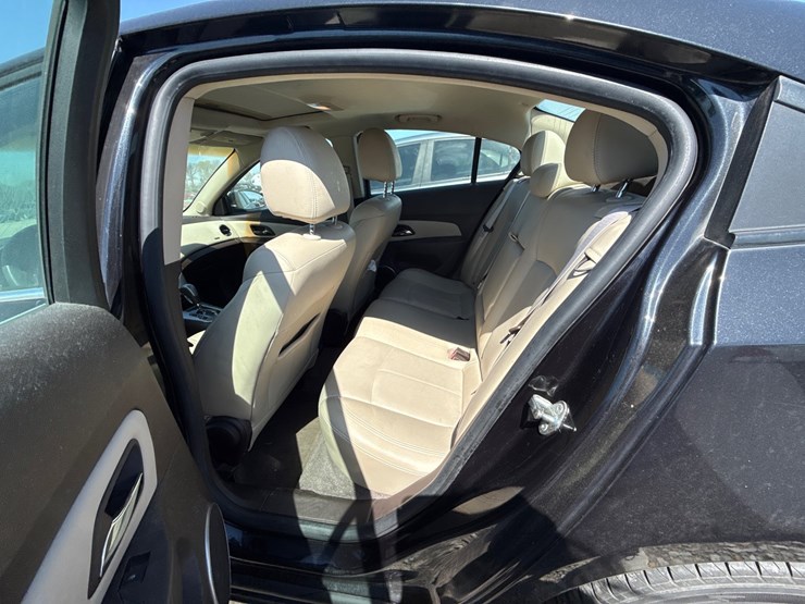 #41896-•-2011-chevrolet-cruze-sedan-1g1ph5s98b7255580-inv#-41896-image-15