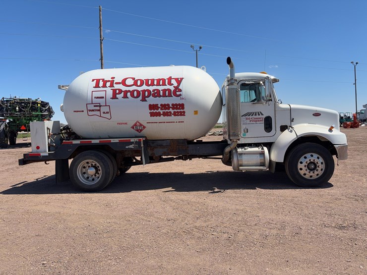 2003-peterbilt-330-image-4