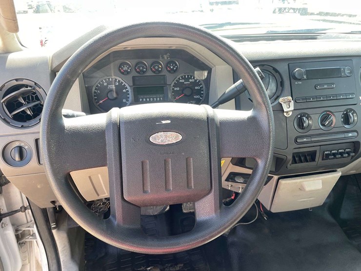 2009-ford-f550-xl-image-12