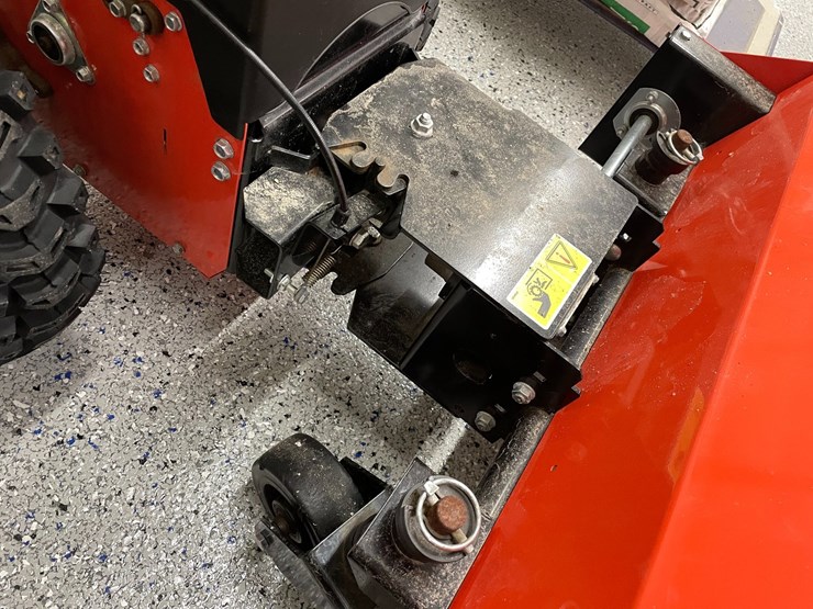 #3287-•-ariens-28"-power-brush-image-24