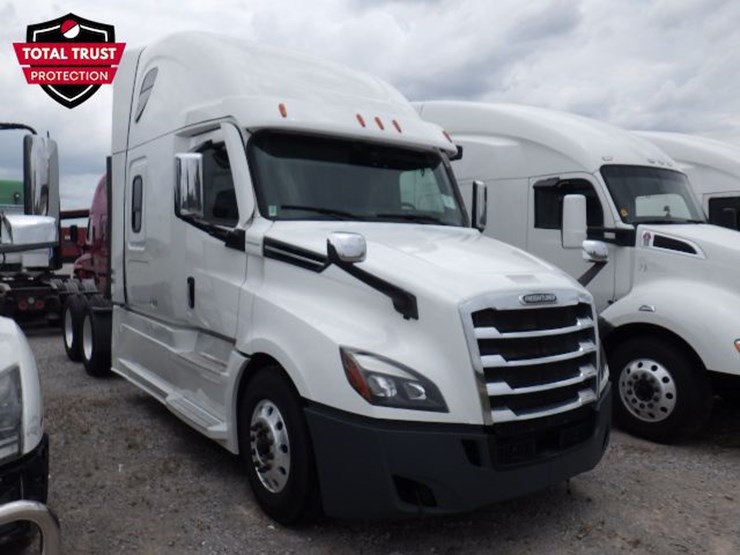 2021-freightliner-cascadia-126-image-4