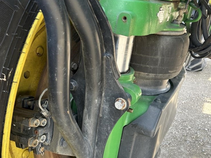 2020-john-deere-r4045-image-37