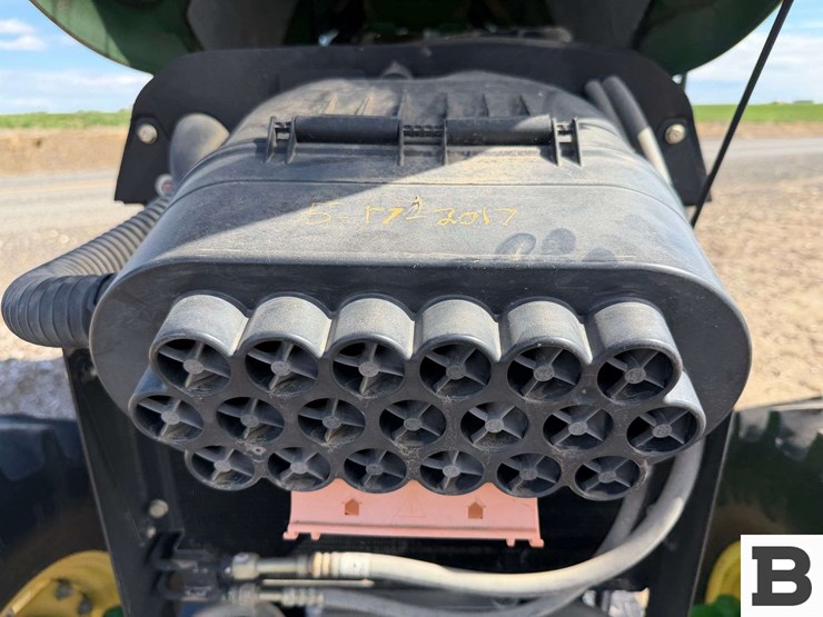 2009-john-deere-6115d-image-12