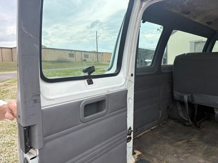 2000-dodge-ram-van-image-33