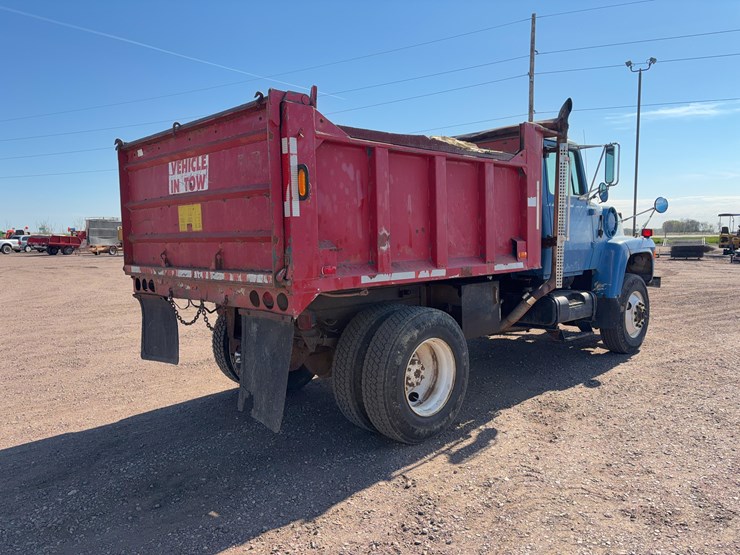 1997-ford-l8000-image-4