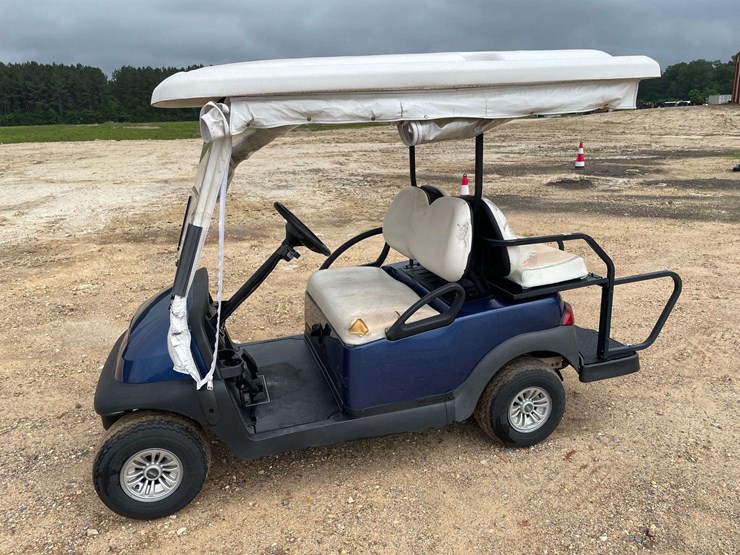 2017-club-car-4-seater-gas-golf-cart-image-1