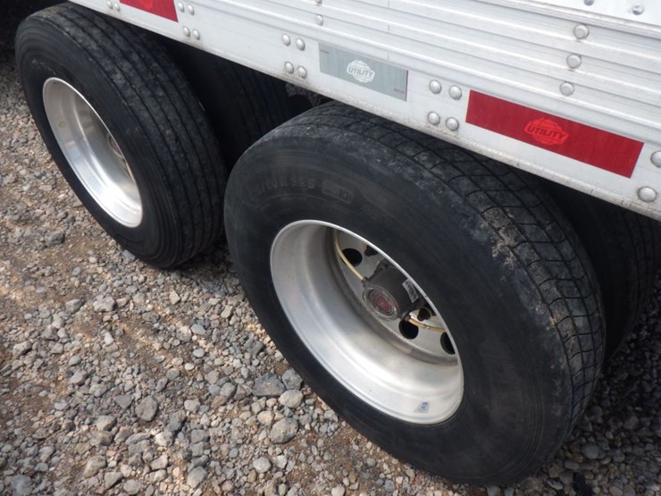 2019-utility-3000r-image-14