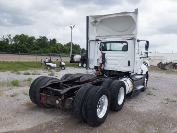 2015-international-prostar-image-10