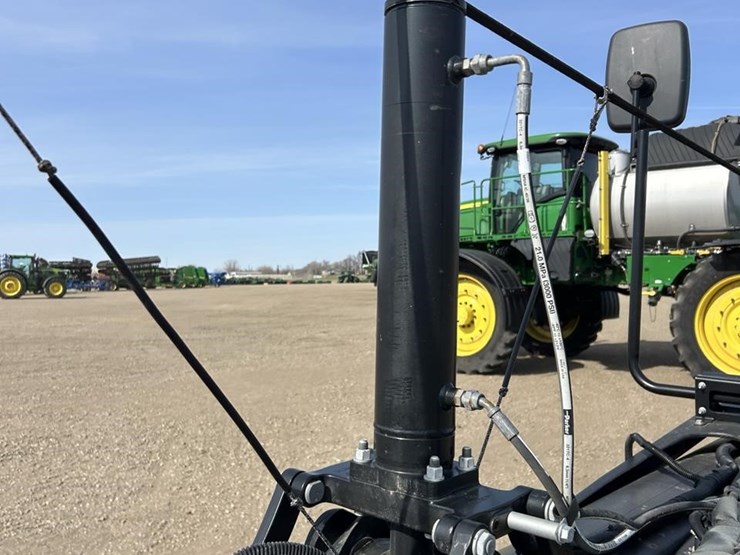 2020-john-deere-r4045-image-87