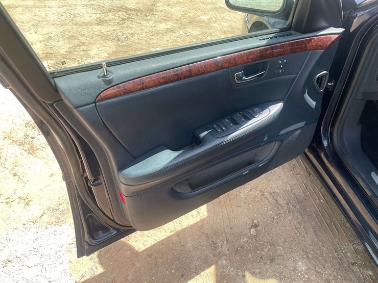 2006-cadillac-dts-4-door-sedan-(215,267-miles)-image-9
