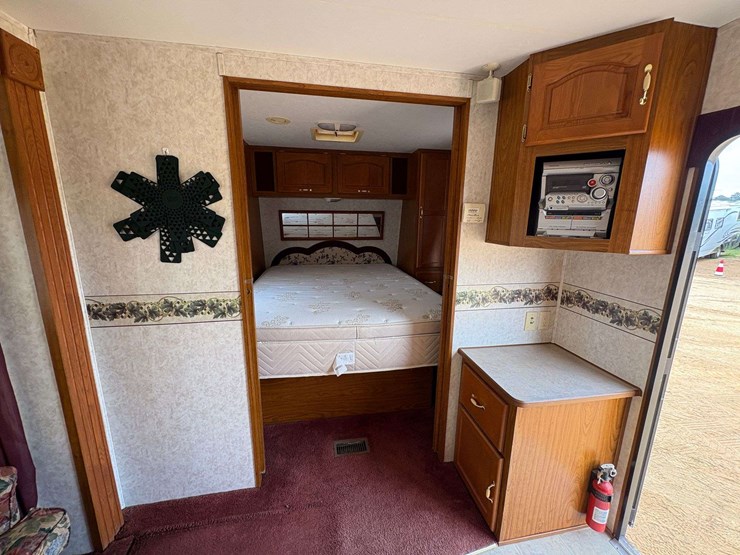 2004-citation-s27j-bumper-pull-travel-trailer-image-37