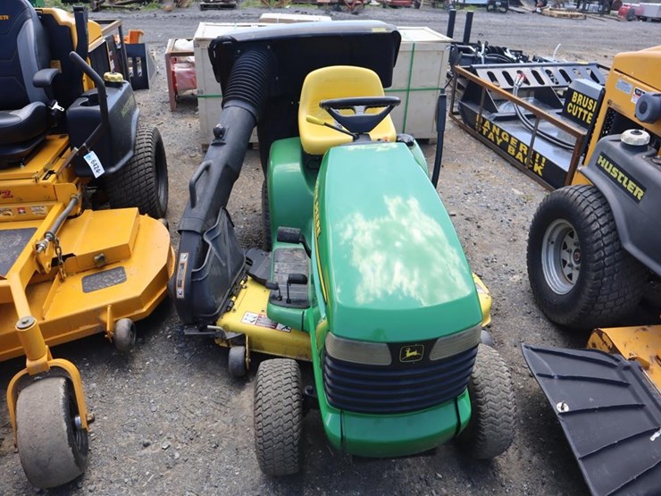 john-deere-lt166-image-3
