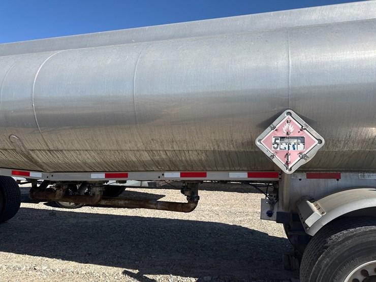 #42730-•-1996-weld-it-s/a-5400gal-fuel-trailer-1w9t23269tl010011-inv#-42730-image-9